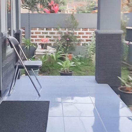 Triyoga Homestay Syariah Redpartner Sangkanurip Exterior photo