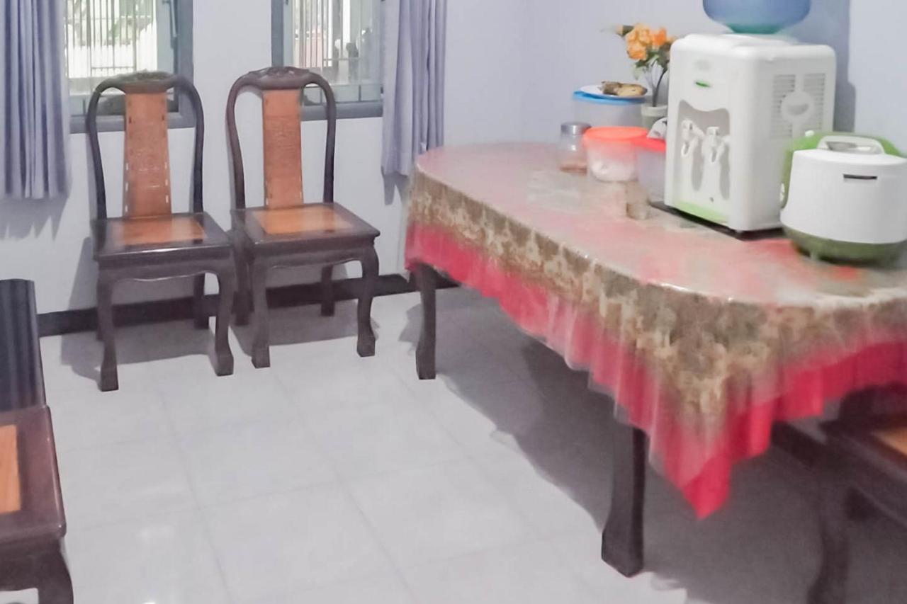 Triyoga Homestay Syariah Redpartner Sangkanurip Exterior photo
