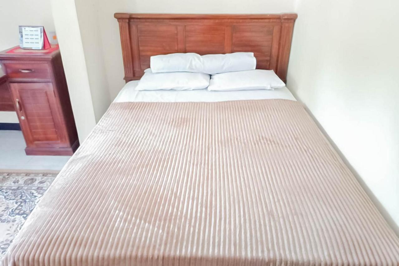 Triyoga Homestay Syariah Redpartner Sangkanurip Exterior photo